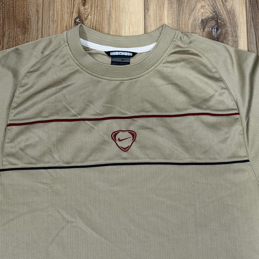 Nike Men's Beige Short Sleeve Tee - Picture 2 of 4